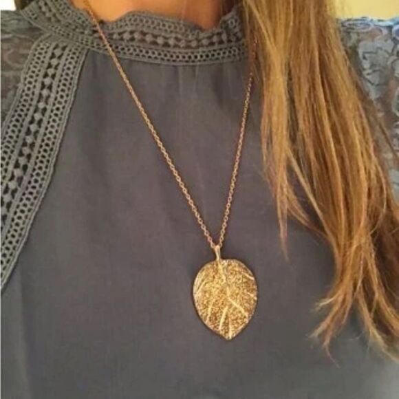 5/$25 PENDANT NECKLACE - Picture 6 of 8